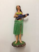 PETITE POUPEE HAWAIENNE 